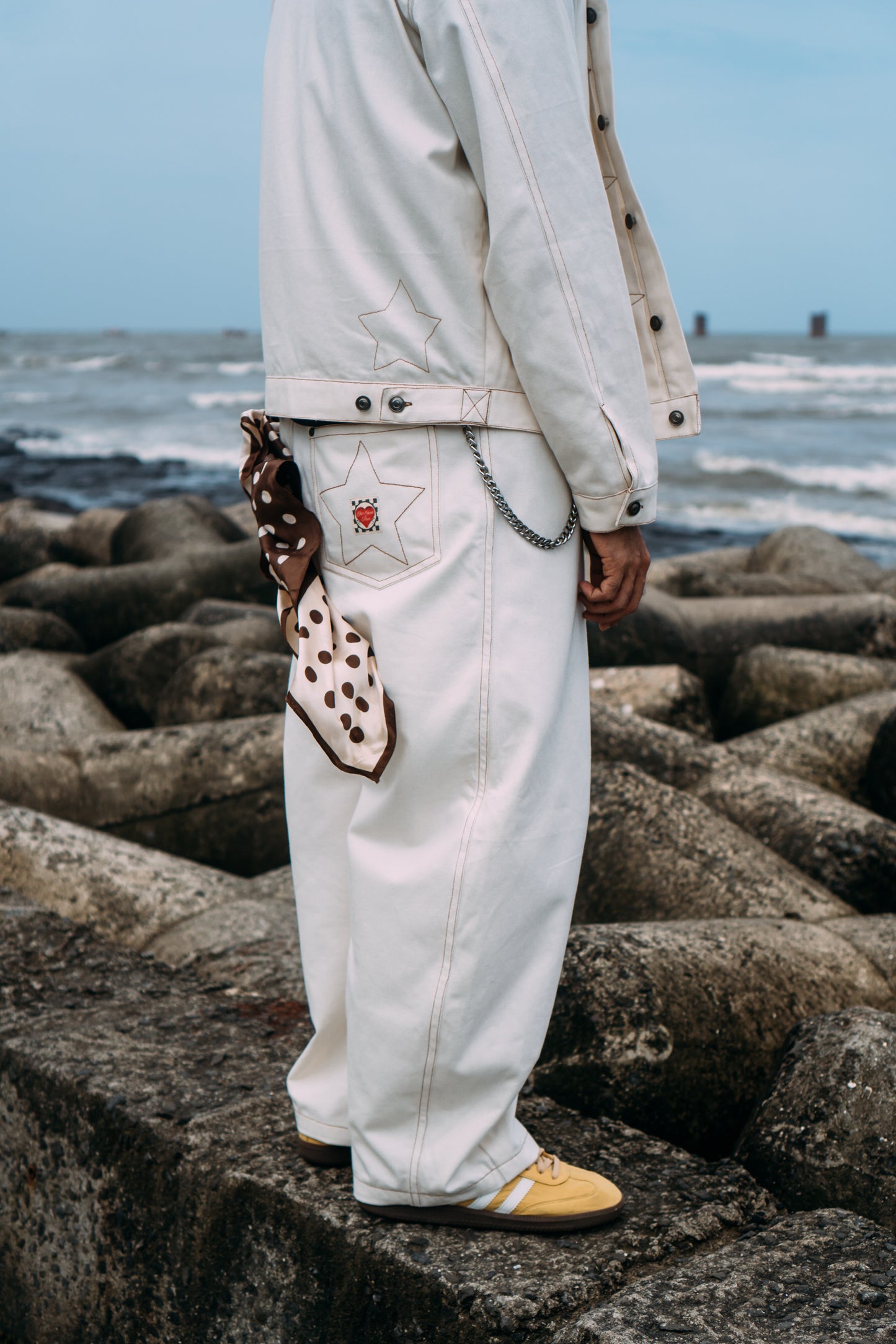 I'm A Star Horseshoe Jeans 'Off White'