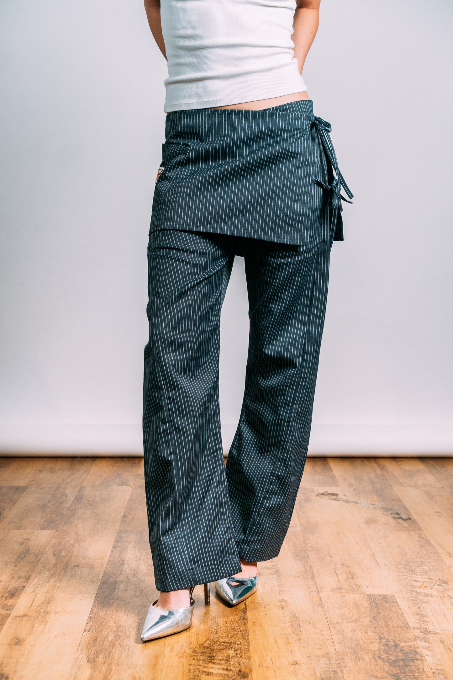 Two-Tie Apron Slouchy Pants 'Grey Stripes'