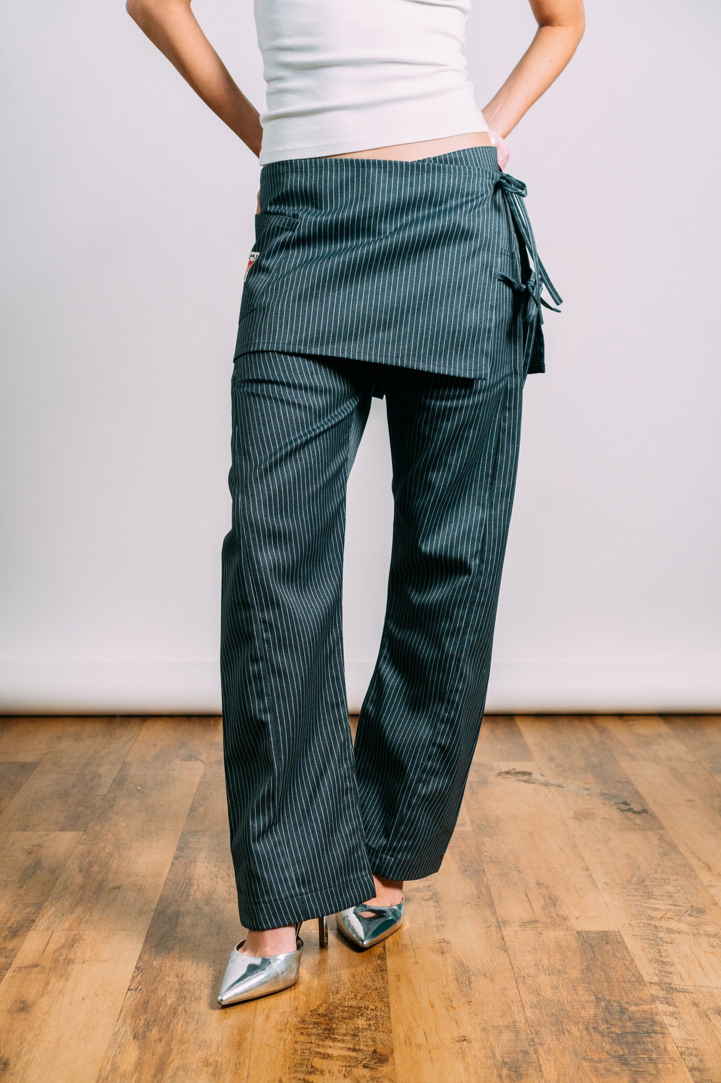 Two-Tie Apron Slouchy Pants 'Grey Stripes'