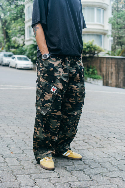 Balloon Cargo Pants 'Woodland Camo'